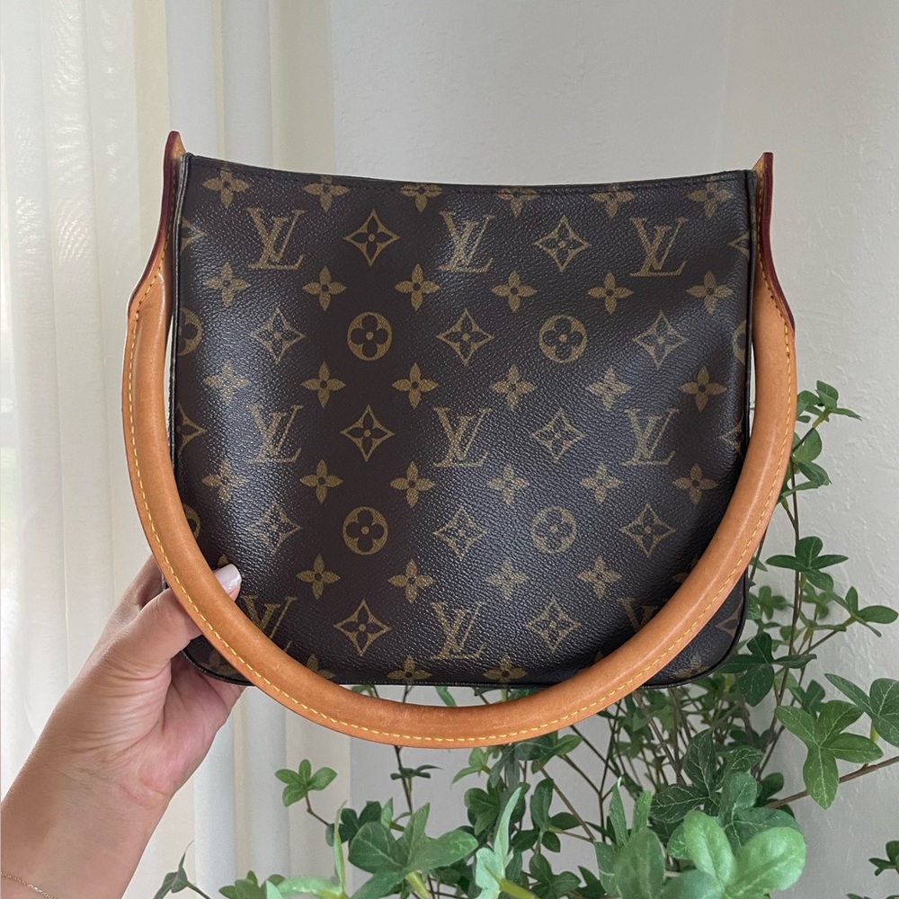 Louis Vuitton Looping Handbag Monogram Canvas